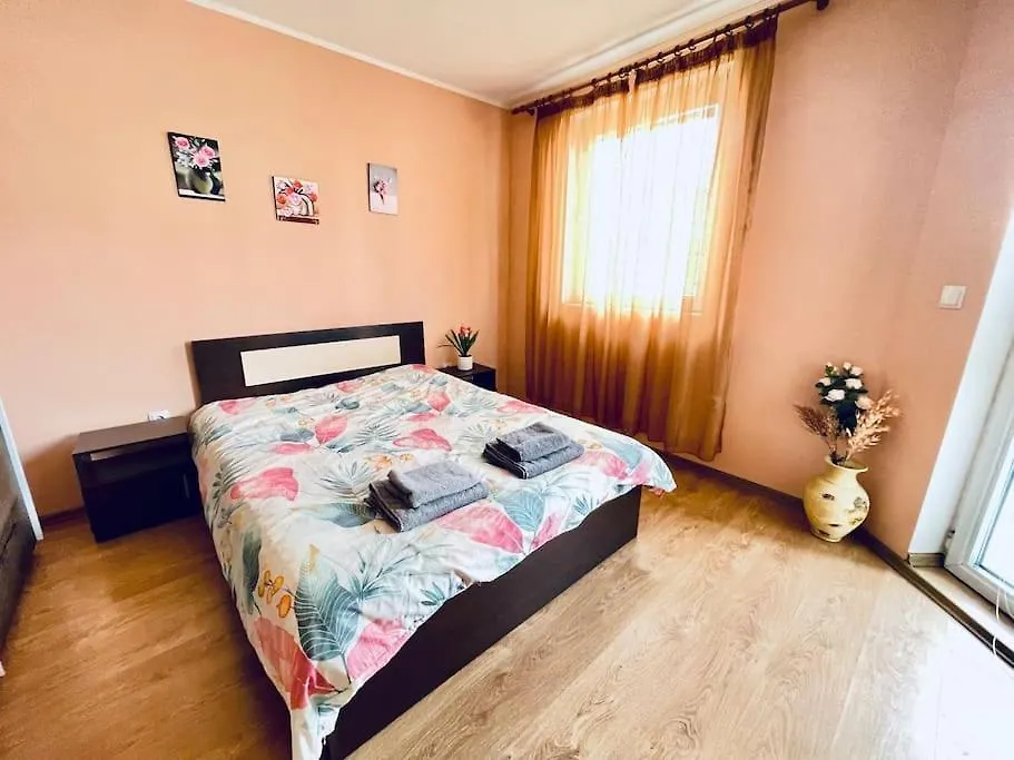 Central Pulse Apartment Varna 0*,